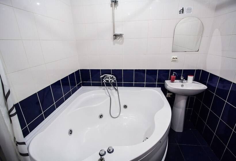 Samsonov Hotel On Marata