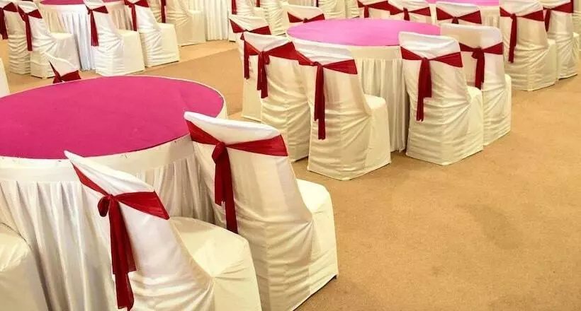 ホテル King S Kraft Stay Inn Rajkot