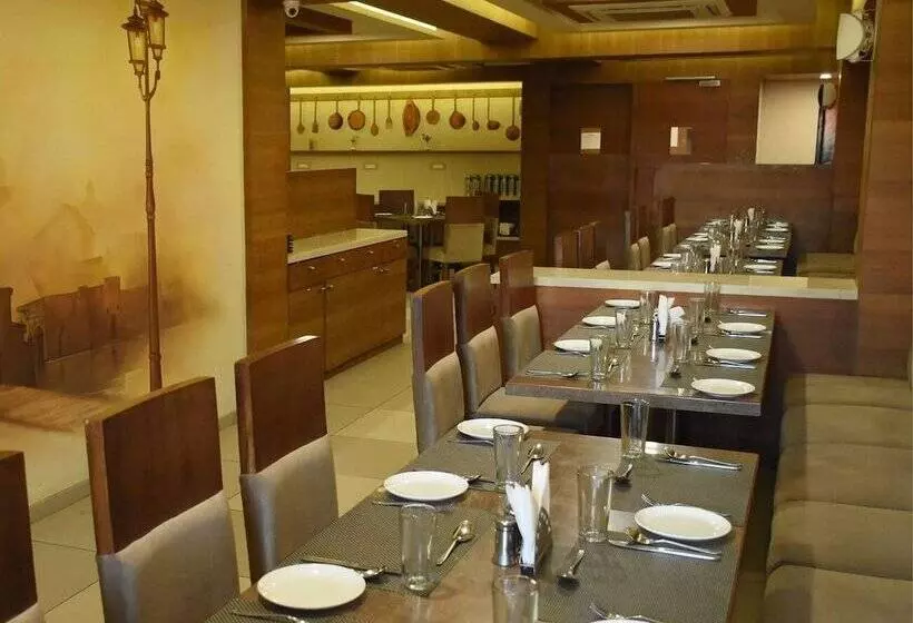 ホテル King S Kraft Stay Inn Rajkot