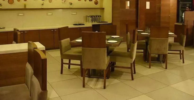 ホテル King S Kraft Stay Inn Rajkot