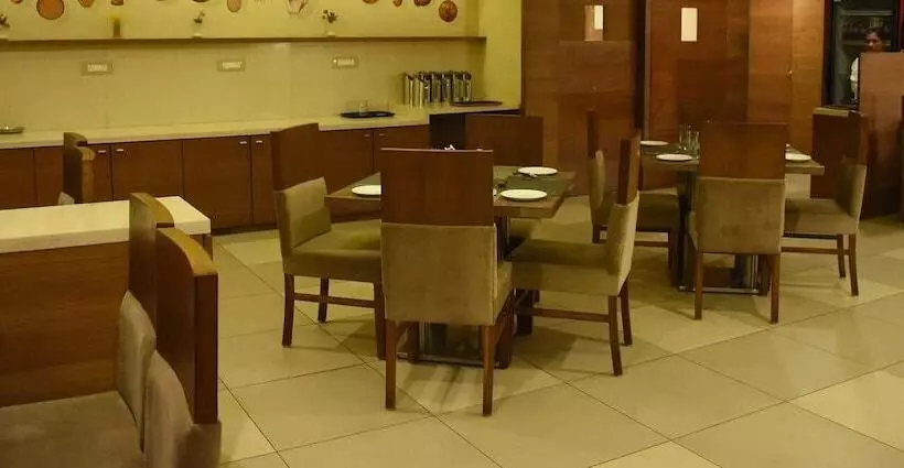 ホテル King S Kraft Stay Inn Rajkot