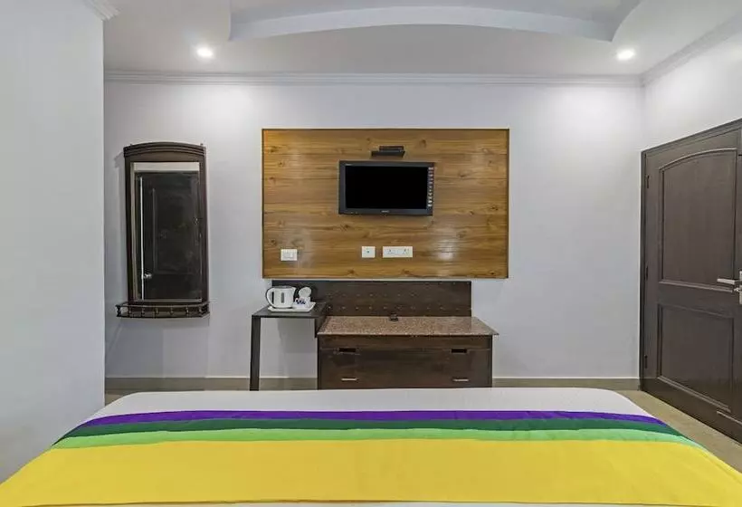 Itsy Hotels Peak View, 300 Mts From Mall Road