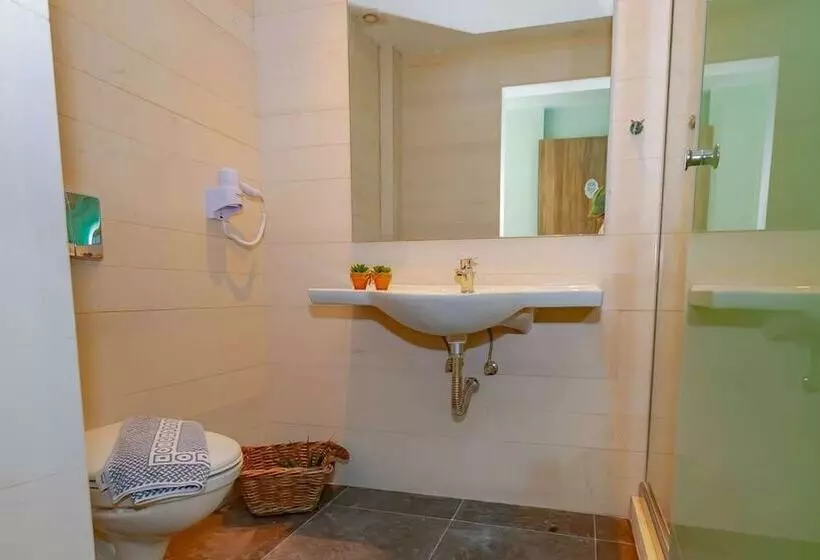 ペンション Room In Guest Room   Homric Boutique