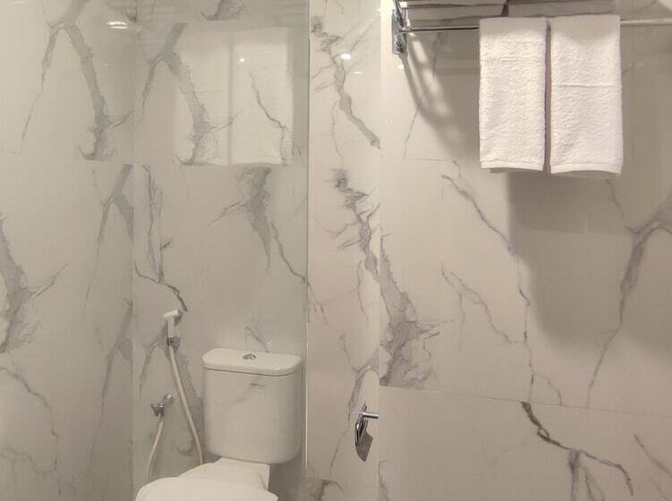 Unhas Hotel & Convention