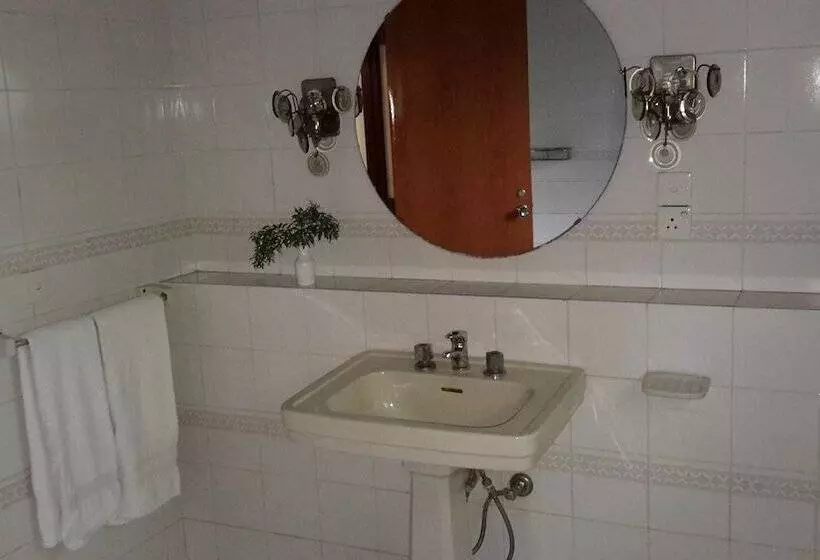 Majatalo Arangala Bungalow