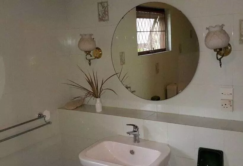 Majatalo Arangala Bungalow