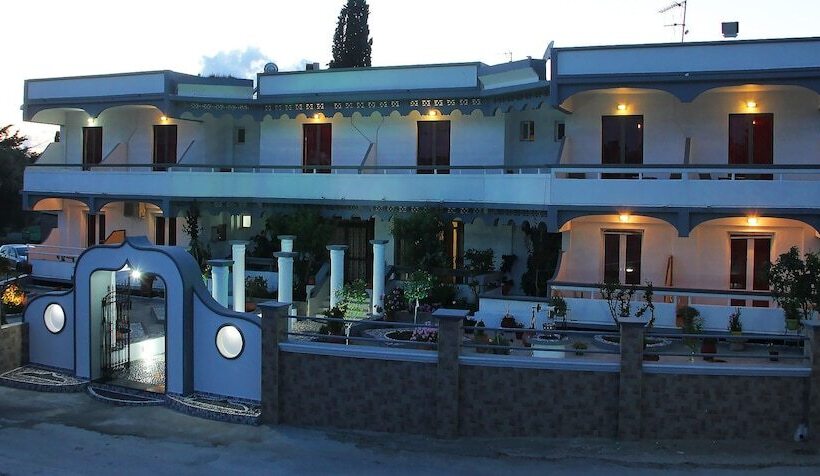 בית מלון כפרי Dimitra Sun