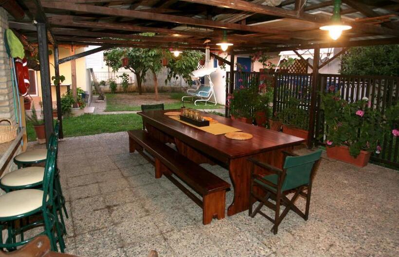 فندق Ionio Gastronomy Suites