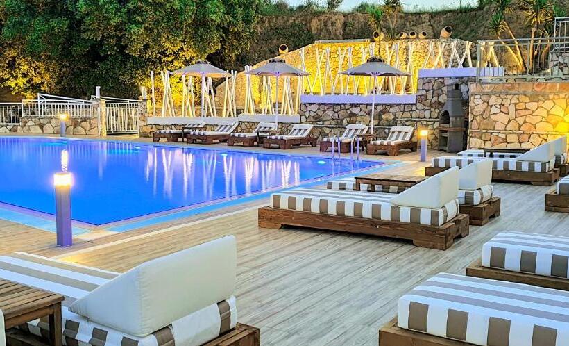 בית מלון כפרי The L Suites & Apartments