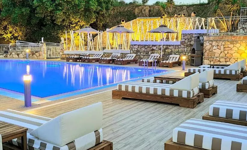 هتل روستایی The L Suites & Apartments