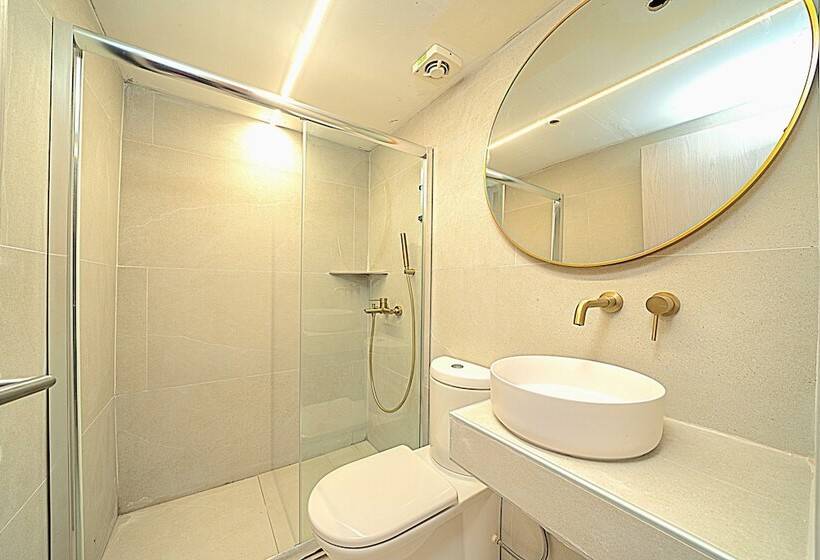 בית מלון כפרי The L Suites & Apartments