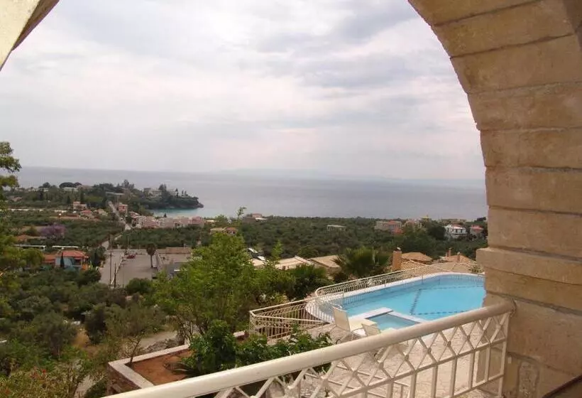 Kolokotronis Hotel & Spa