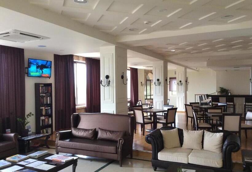 Kolokotronis Hotel & Spa