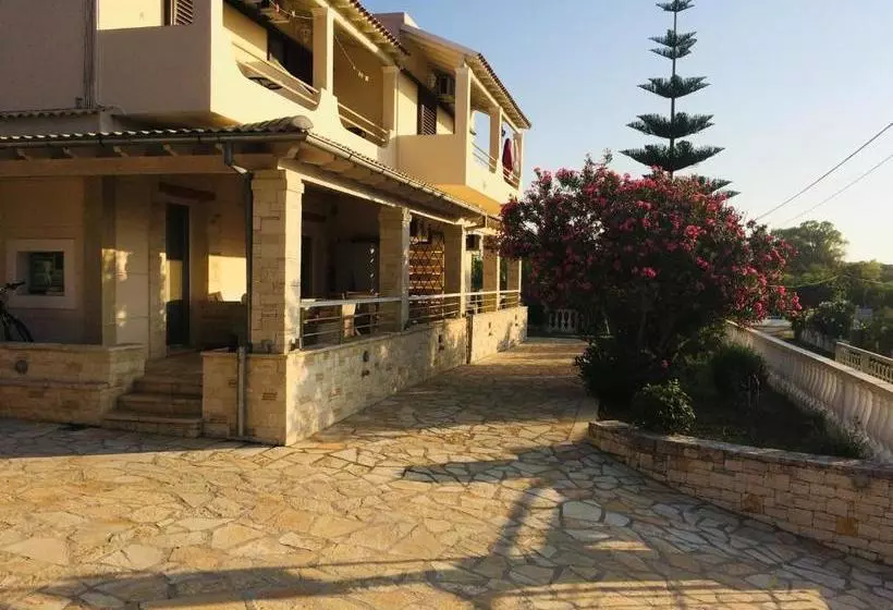 Makis Apartments