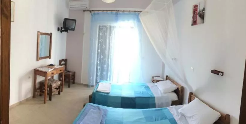 Makis Apartments