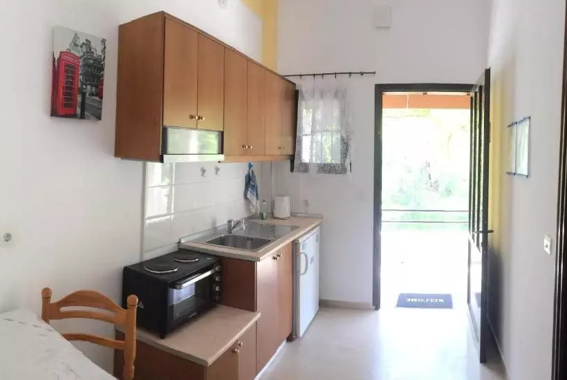 Makis Apartments