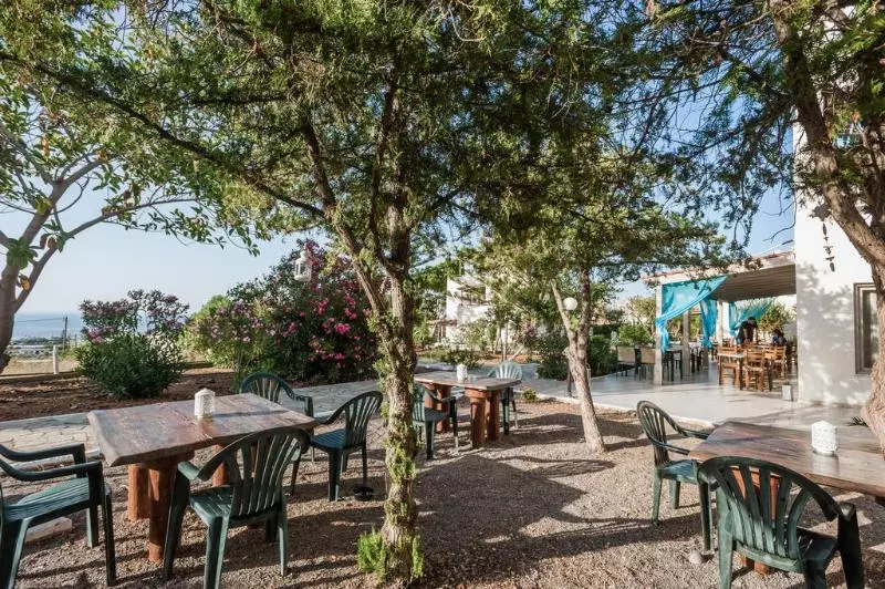 Panorama Seaview Studios & Apartments