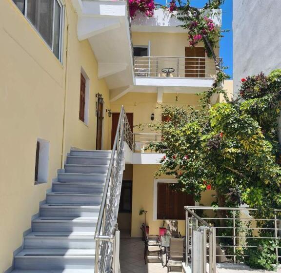 پانسیون Avra Rooms