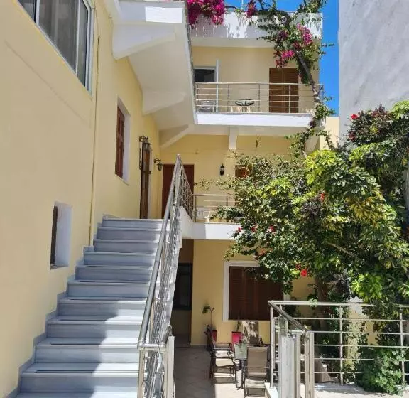 پانسیون Avra Rooms