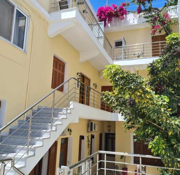 پانسیون Avra Rooms