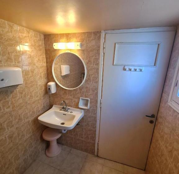 پانسیون Avra Rooms