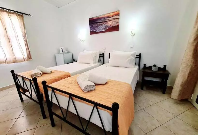 پانسیون Avra Rooms