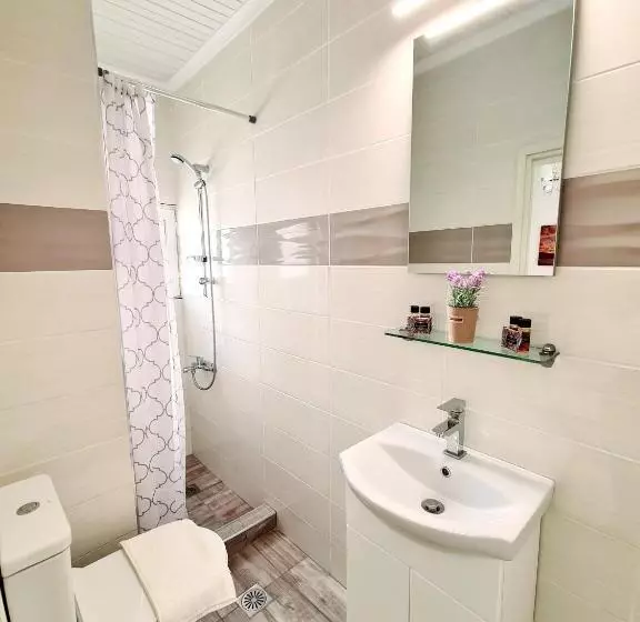 پانسیون Avra Rooms