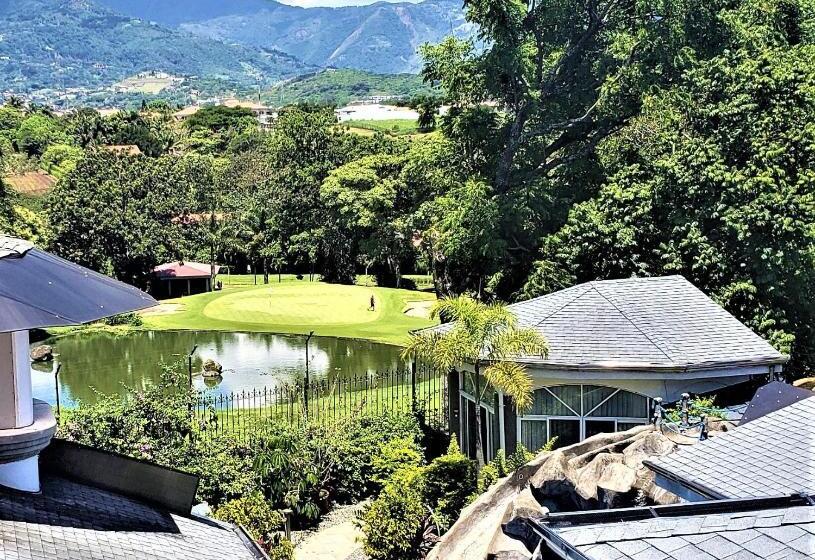 ホテル Alameda Cariari Boutique