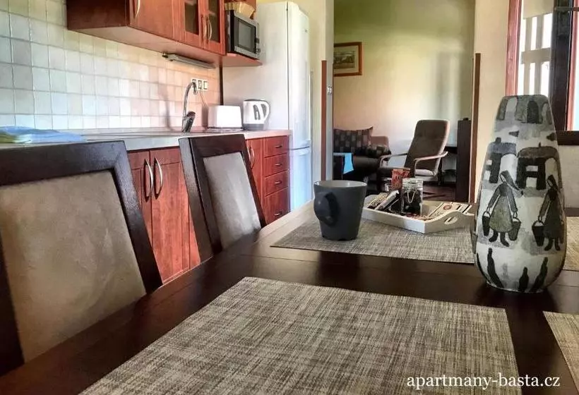 ホテル Basta Apartmany