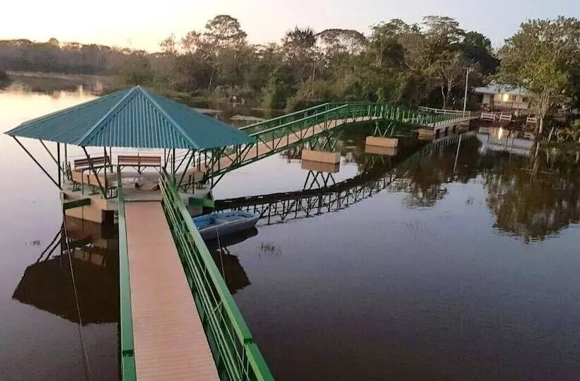 هتل Caño Negro Wetlands Lodge