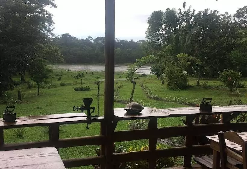 هتل Caño Negro Wetlands Lodge