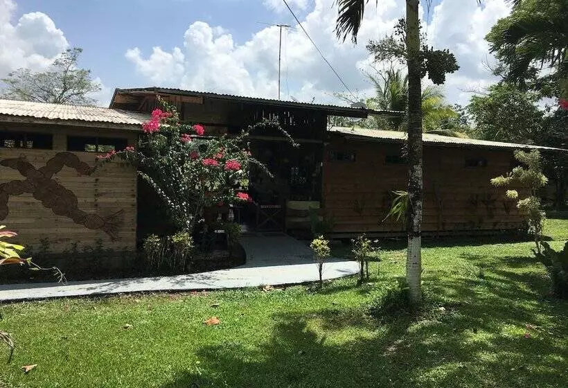 هتل Caño Negro Wetlands Lodge