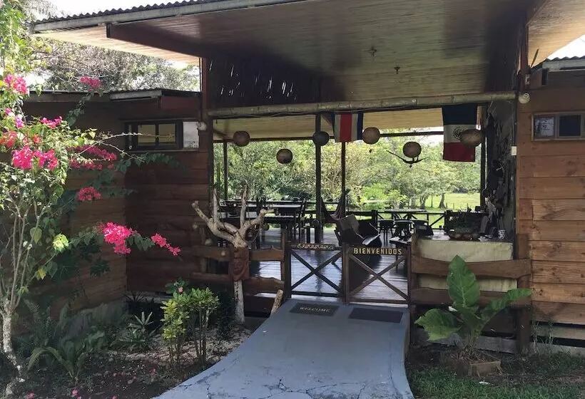 هتل Caño Negro Wetlands Lodge