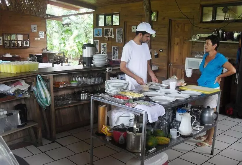 هتل Caño Negro Wetlands Lodge