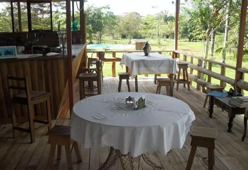 هتل Caño Negro Wetlands Lodge