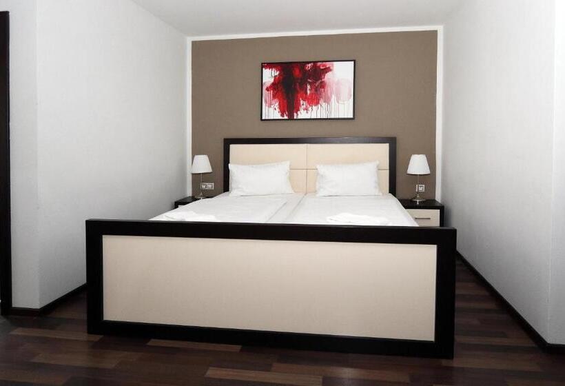 בית מלון כפרי Corona