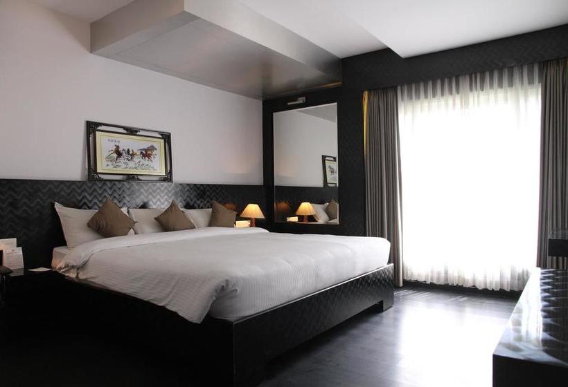 בית מלון כפרי Gokulam Park