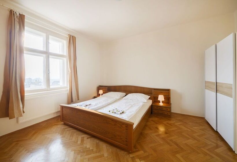 فندق Hostel Foster