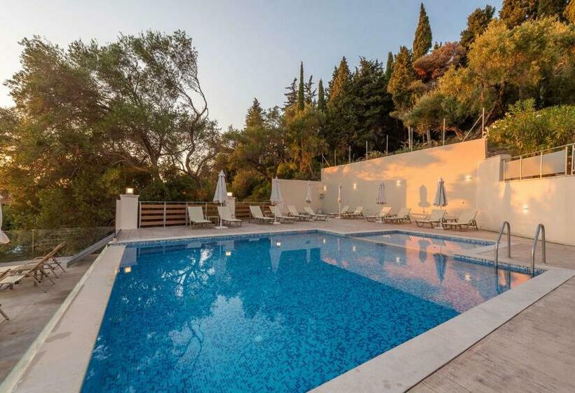 ホテル Mazis Apartments