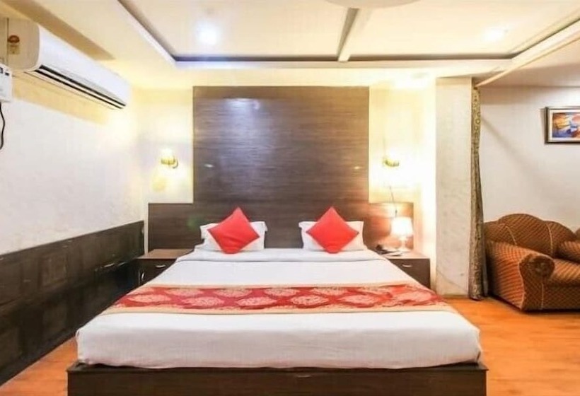 בית מלון כפרי Monarch Inn