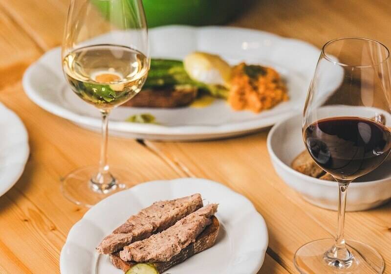 فندق Monastery Garden Bistro & Rooms