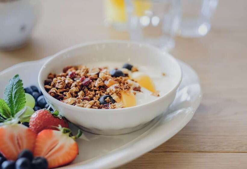 فندق Monastery Garden Bistro & Rooms