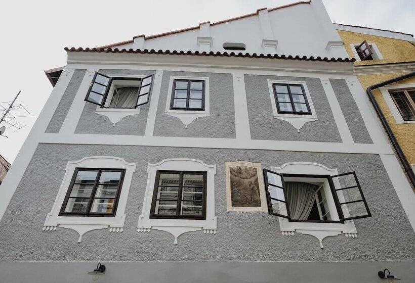 فندق Monastery Garden Bistro & Rooms