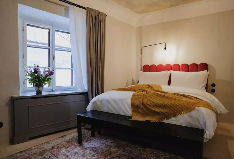 هتل Monastery Garden Bistro & Rooms