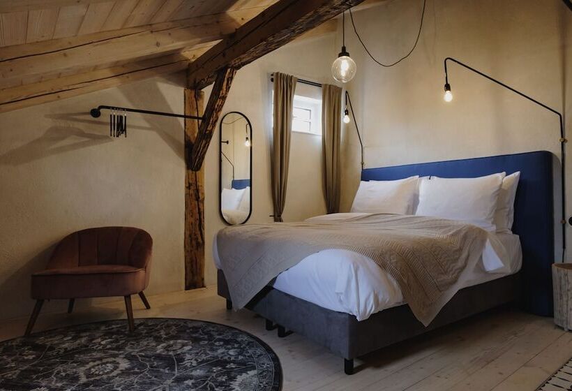 فندق Monastery Garden Bistro & Rooms