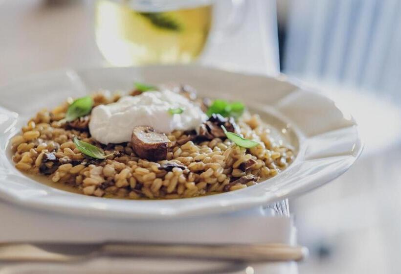 فندق Monastery Garden Bistro & Rooms