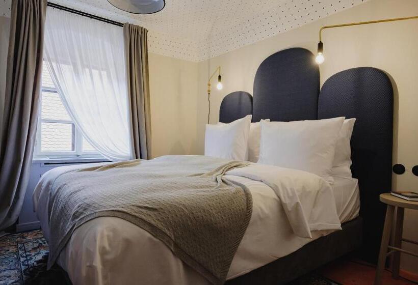 فندق Monastery Garden Bistro & Rooms