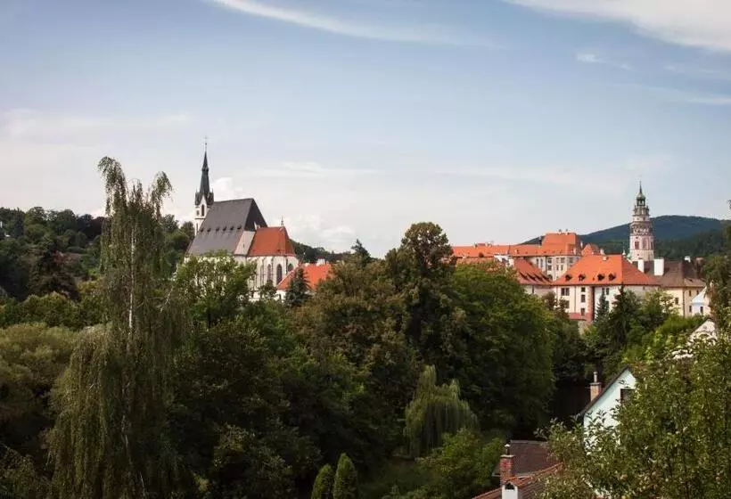 Hotelli Penzion Kříž