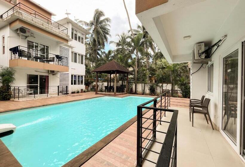 בית מלון כפרי Rainforest Enclave, Arpora   10 Mins To Baga Beach