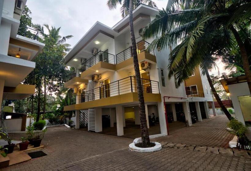 בית מלון כפרי Rainforest Enclave, Arpora   10 Mins To Baga Beach